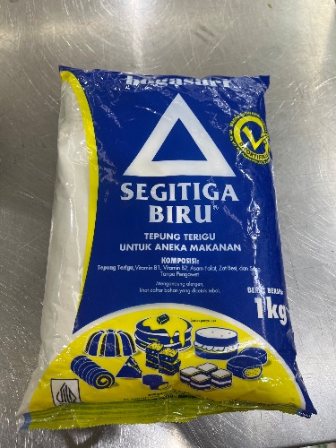 Segitiga biru terigu pls 1kg