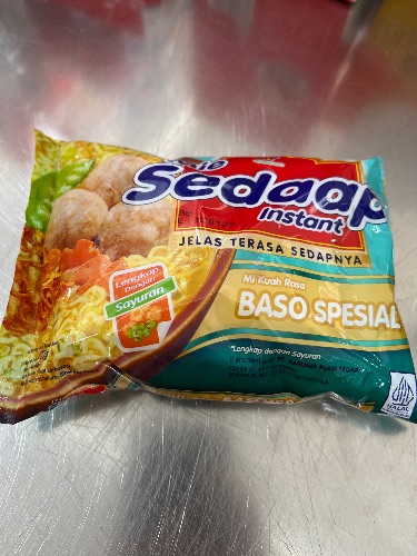 Mie sedaap kuah baso spesial