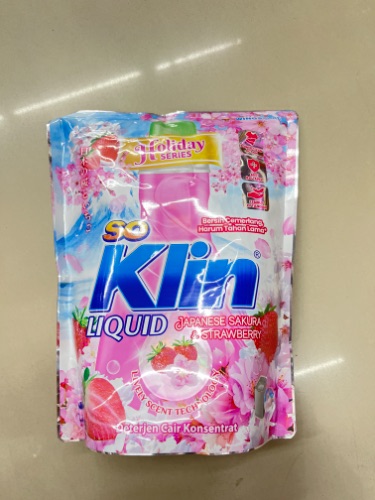 SOKLIN LIQDET SAKURA 1.6Lt