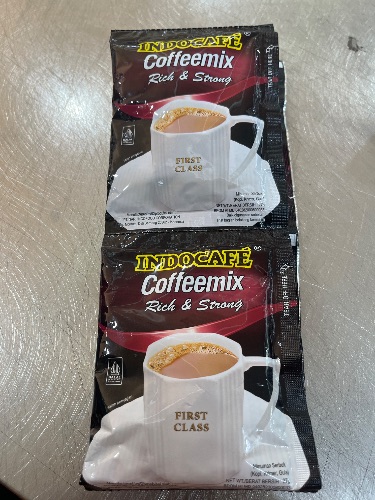 Indocafe coffemix rich & strong